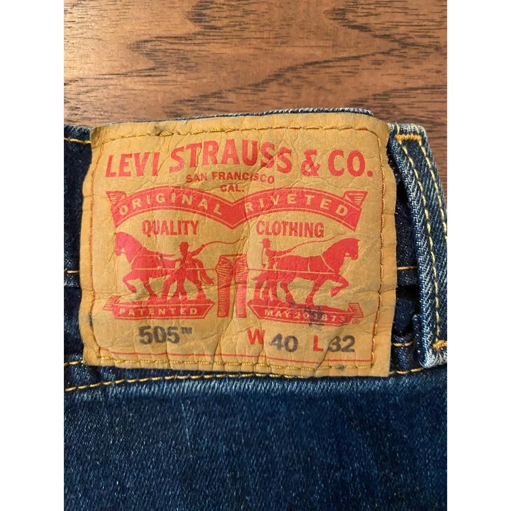Levis 505 Regular Fit Dark Wash Jeans Mens 40x32 Straight Leg Blue 005051455
